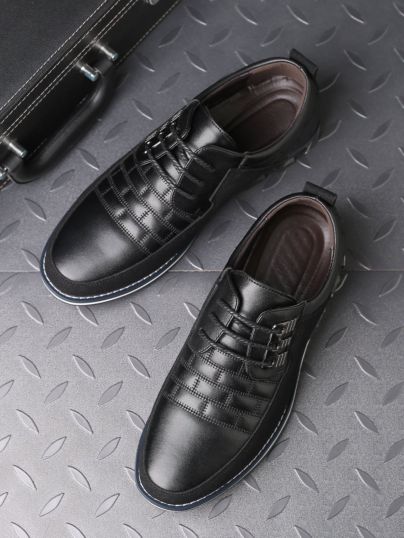 Men Stitch Detail Lace-Up Front Dress Shoes