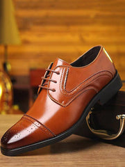 Men Ombre Perforated Detail Lace-Up Front Oxford Shoes