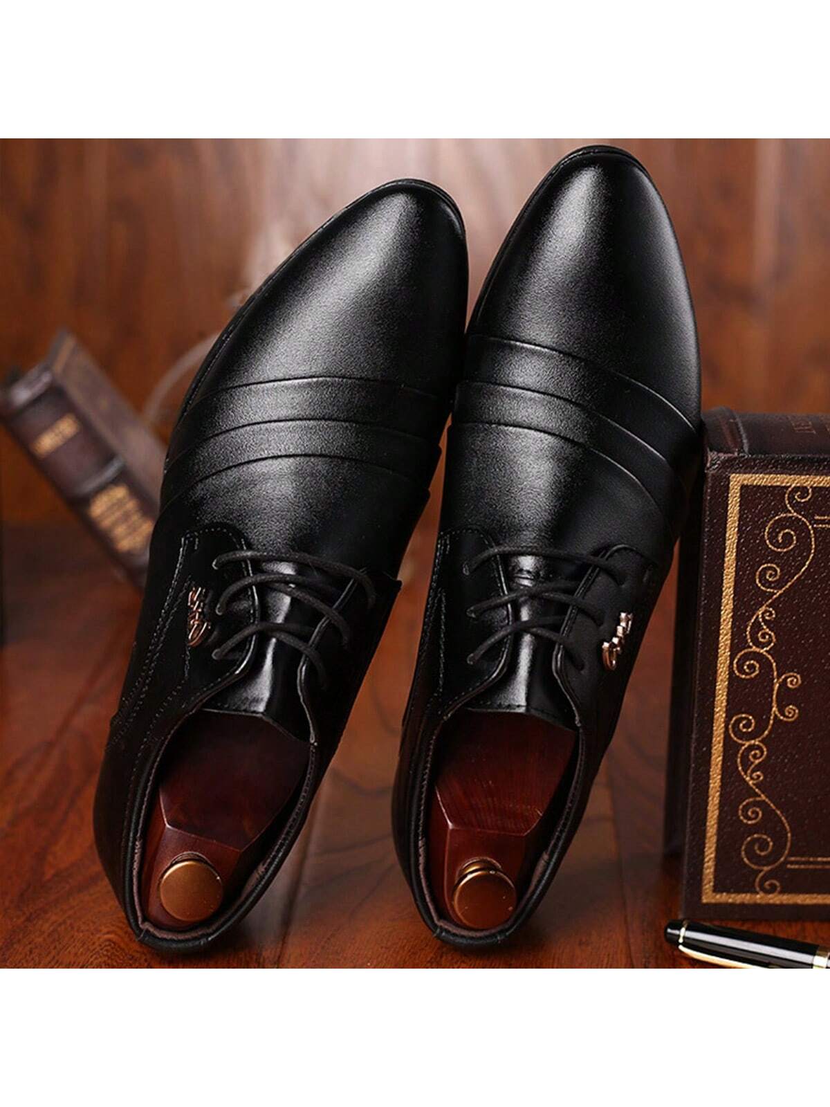 Chaussures en cuir PU à bout pointu de style britannique pour hommes d'affaires